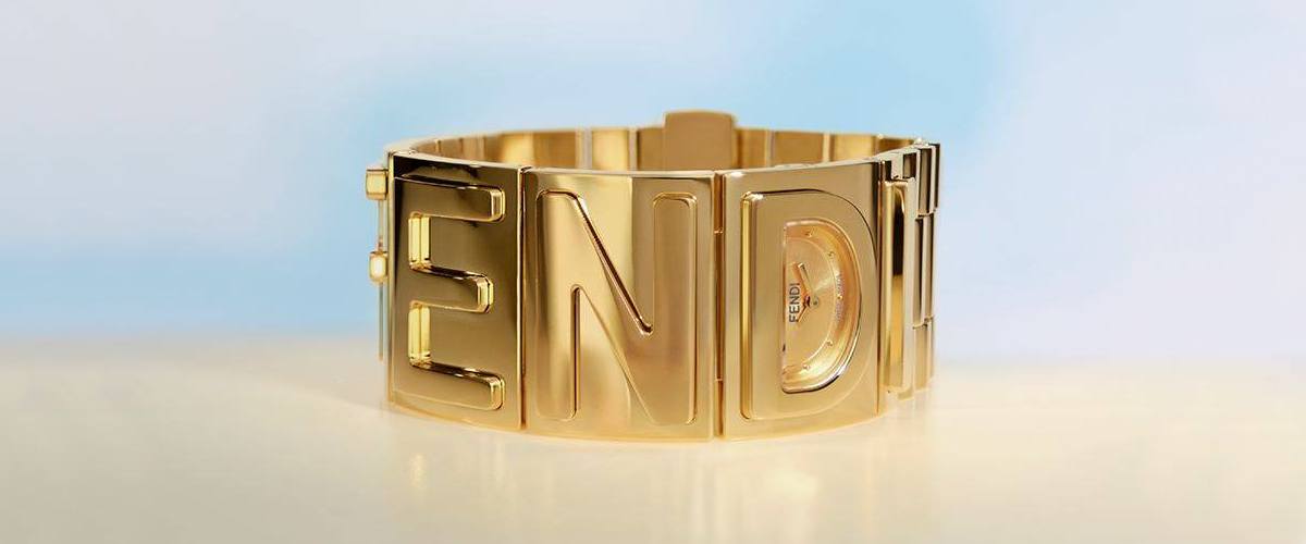 Fendigraphy Watch FENDI 醒目标识跃然腕上