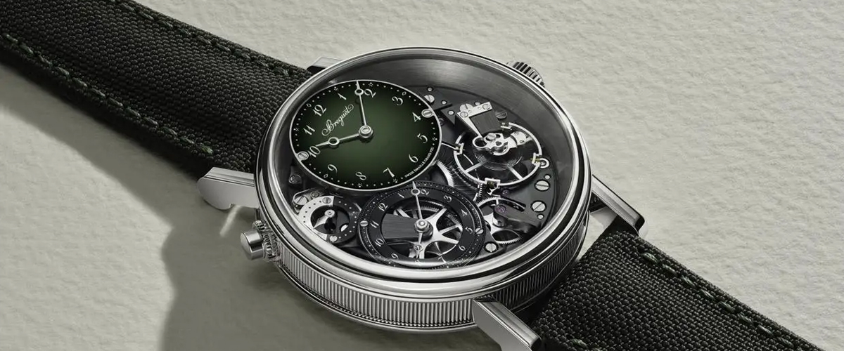 2026 年，瑞士尊贵制表品牌宝玑焕新呈献 Tradition 传世系列这一品牌标志性之作。该系列将宝玑标志性元素悉数融汇于机芯之中，..